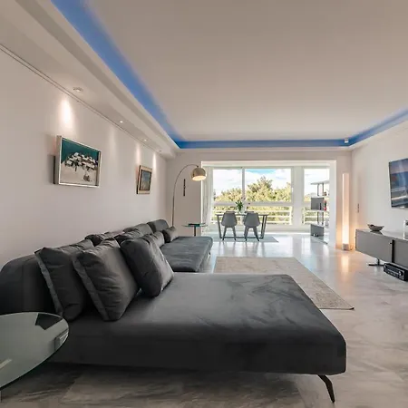 South Blue Luxury Apartment In Vouliagmeni *