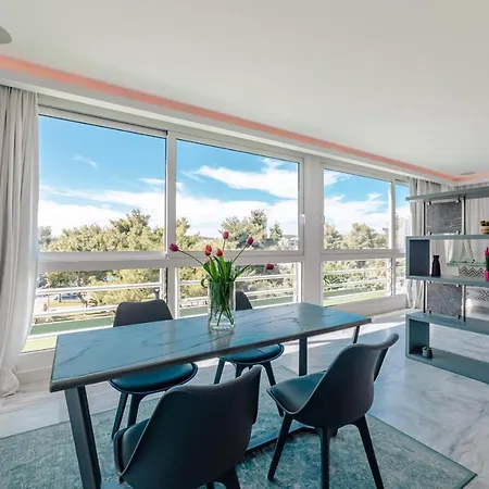 South Blue Luxury Apartment In Vouliagmeni Apartment